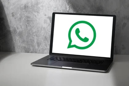 WhatsApp'ın Yeni Özelliği 'Pop-out': Sohbetler Artık Ana Uygulamadan Ayrılabilir