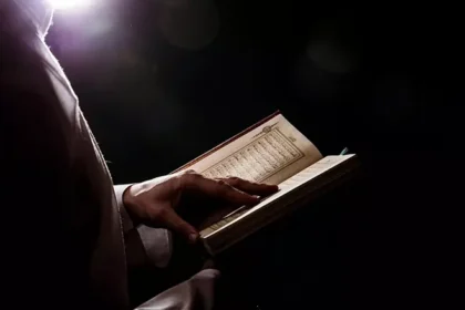 Vakıa Suresi Okunuşu - Türkçe Anlamı, Arapça Yazılışı ve Fazileti (Diyanet Meali)