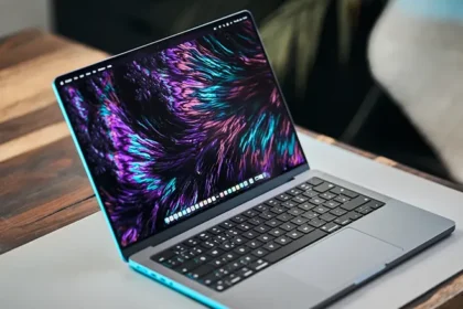 Apple, Katlanabilir Ekranlarla İlgili Kırılma Sorunu Çözecek Patent Aldı