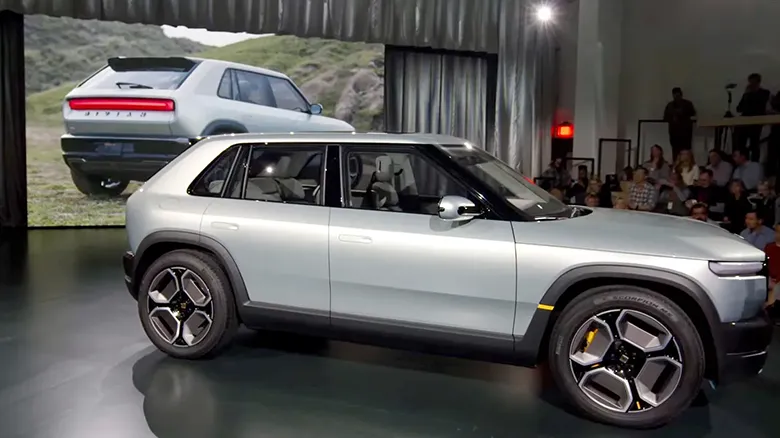Rivian, Laguna Beach'te Elektrikli Araçlarını Tanıttı: R2, R3 ve R3X