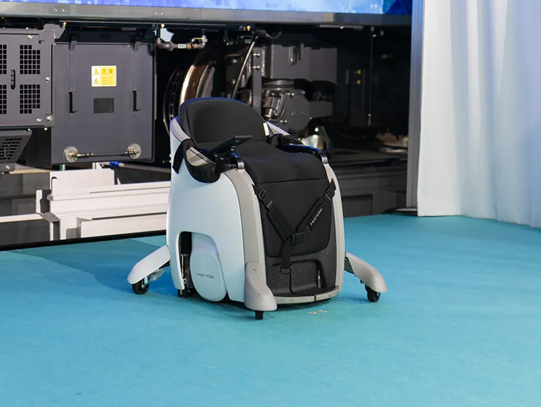 Honda'nın Yeniliği: UNI-ONE Tekerlekli Sandalye, Karma Gerçeklik İle Buluştu! Honda'nın Yeniliği: UNI-ONE Tekerlekli Sandalye, Karma Gerçeklik İle Buluştu!