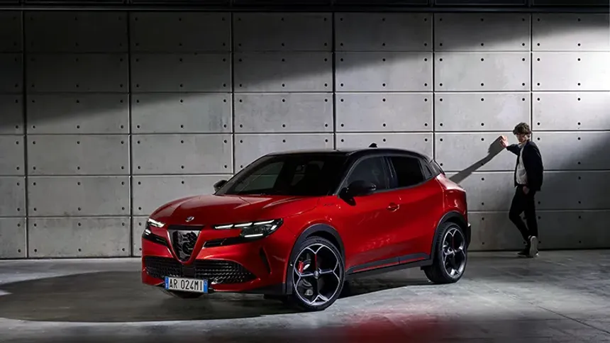 Alfa Romeo’dan İsim Değişikliği: Milano Artık Junior