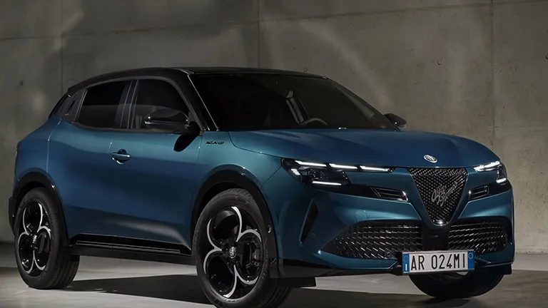 Alfa Romeo, Milano Modelinin İsmini Junior Olarak Değiştirdi Alfa Romeo, Milano Modelinin İsmini Junior Olarak Değiştirdi