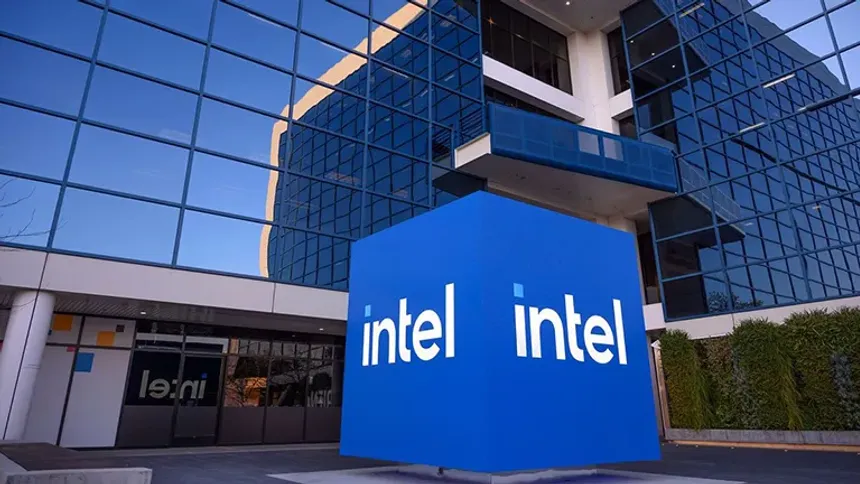 LG, Intel’in Lunar Lake CPU Tedarikinde Geri Kalmasından Endişeli