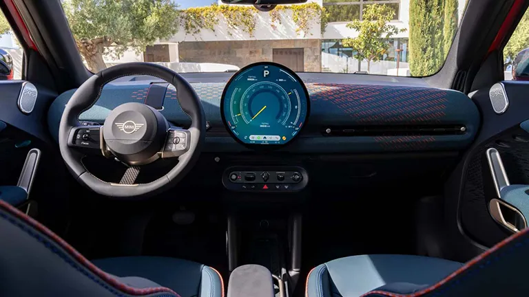 MINI, Yeni Elektrikli Otomobili "Aceman"i Tanıttı