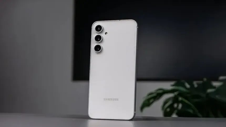 Samsung Galaxy S24 FE, Daha Büyük Bir Ekran ve İyi Bir Fiyatla Geliyor!