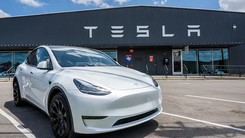 Elon Musk, Tesla'nın Uygun Fiyatlı Otomobil Üreteceğini Duyurdu