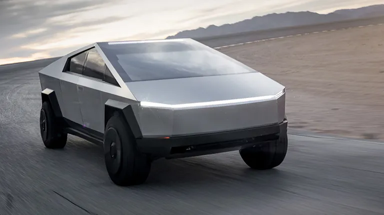 Tesla, Ürettiği Tüm Cybertruck'ları Geri Çağırdı