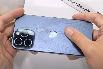 Apple'ın, iPhone'lara Yaptığı Sağlamlık Testleri Ortaya Çıktı