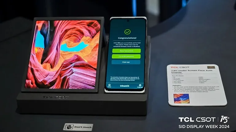 TCL, Üçe Katlanan Telefonunu Tanıttı: CSOT TCL, Üçe Katlanan Telefonunu Tanıttı: CSOT