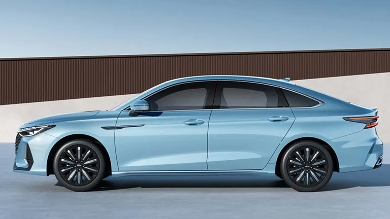 Chery'nin Şarj Edilebilir Hibrit Otomobili ARRIZO 8 PHEV, Türkiye'ye Geliyor! Chery'nin Şarj Edilebilir Hibrit Otomobili ARRIZO 8 PHEV, Türkiye'ye Geliyor!