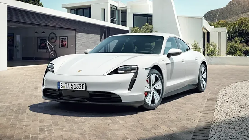 Porsche'un, 2030'da Yüzde 80 Elektrikli Otomobil Satış Planı İptal Edildi