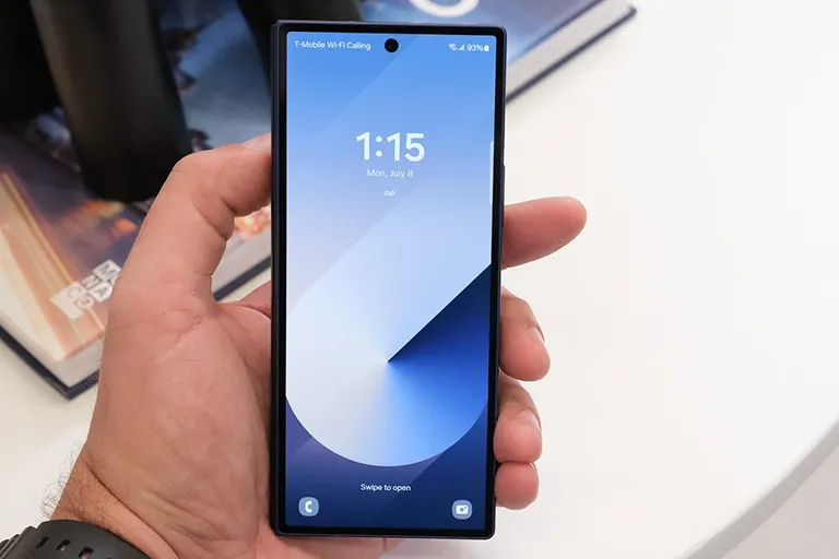 Samsung Galaxy Z Fold 6 ve Z Flip 6: Yeni Nesil Katlanabilir Telefonlar Samsung Galaxy Z Fold 6 ve Z Flip 6: Yeni Nesil Katlanabilir Telefonlar