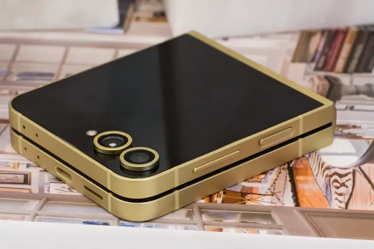 Samsung Galaxy Z Fold 6 ve Z Flip 6: Yeni Nesil Katlanabilir Telefonlar Samsung Galaxy Z Fold 6 ve Z Flip 6: Yeni Nesil Katlanabilir Telefonlar