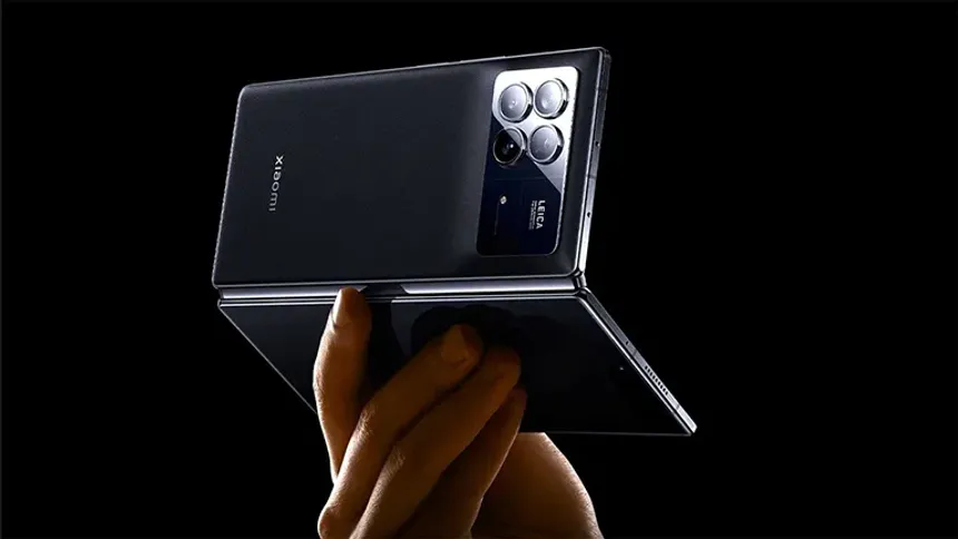 Xiaomi, Mix Fold 4 Telefon Modelini Robotlara Ürettiriyor!