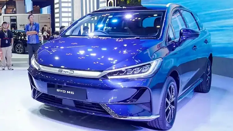 BYD, İlk Elektrikli MPV Model M6'yı Tanıttı! BYD, İlk Elektrikli MPV Model M6'yı Tanıttı!