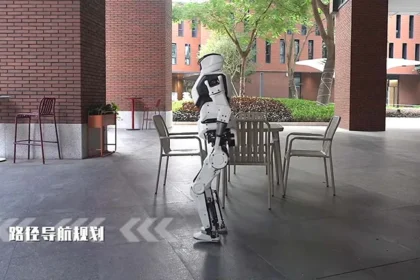 Huawei'nin İnsansı Robotu Kuavo, Otomobil Fabrikasında Test Edildi!