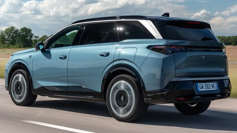 Peugeot'un 5008 Serisinin Türkiye'ye Ne Geleceği Belli Oldu! Peugeot'un 5008 Serisinin Türkiye'ye Ne Geleceği Belli Oldu!