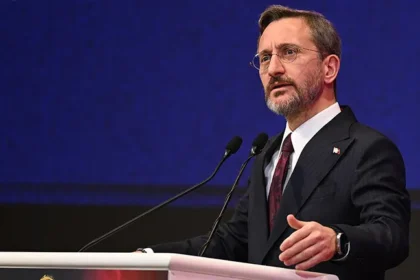 İletişim Başkanı Fahrettin Altun'dan Açıklama: Yerli ve Milli Sosyal Medya Platformları Kurulmalı!