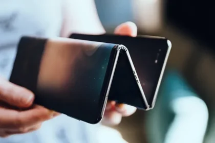 Huawei'nin Üçe Katlanabilen Telefonu Çok Yüksek Fiyatla Çıkabilir!