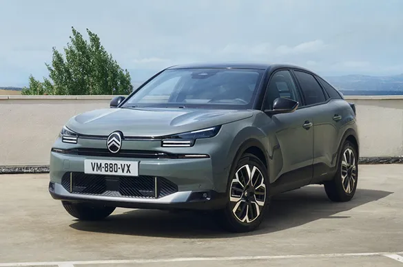 Citroen, 2025 Model C4 ve C4X'i Tanıttı Citroen, 2025 Model C4 ve C4X'i Tanıttı