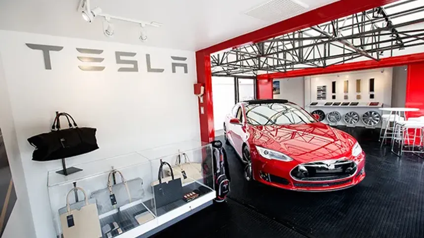 Tesla, Vadi İstanbul'da "Pop-Up" Mağaza Açtı