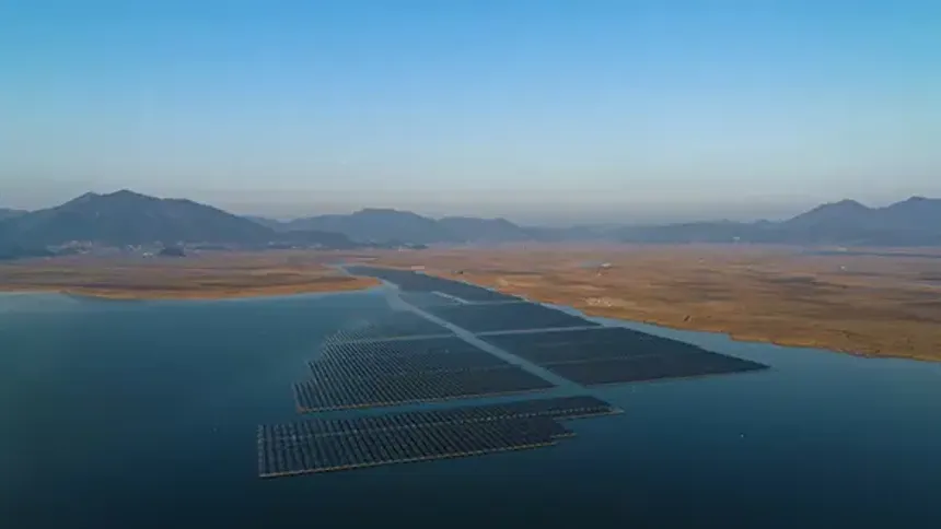 Dünyanın En Büyük Açık Deniz Güneş Enerji Projesi Çin’de Hizmete Girdi