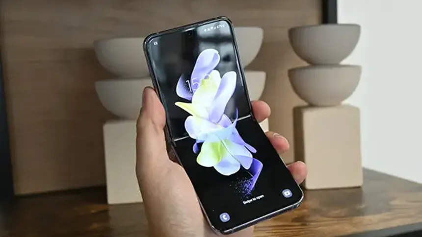 En Çok Satan Katlanabilir Telefon Modelleri Belli Oldu: Samsung'un Rakiplerini Eziyor!