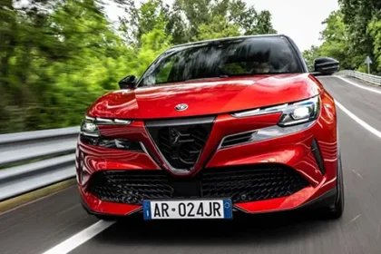 Alfa Romeo Junior'ın Hibrit ve Elektrikli Versiyonları Türkiye'ye Geldi