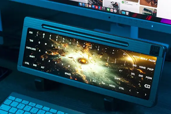 DS Pixel, Hem Klavye Hem de Monitör Olarak Kullanılabilecek Dokunmatik Ekranlı Klavyesini Tanıttı DS Pixel, Hem Klavye Hem de Monitör Olarak Kullanılabilecek Dokunmatik Ekranlı Klavyesini Tanıttı