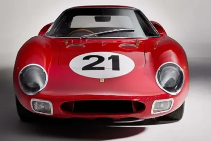 Ferrari 250 LM, Rekor Fiyata Satıldı!
