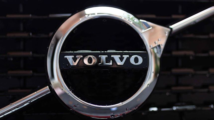 Volvo 500,000 Aracı Yazılım Hatası Nedeniyle Geri Çağırıyor