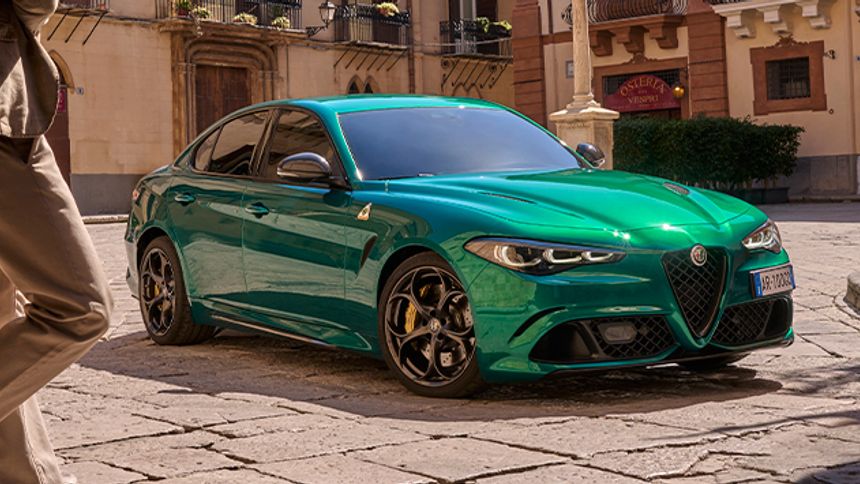 Alfa Romeo Yeni Quadrifoglio Modellerini Tanıttı
