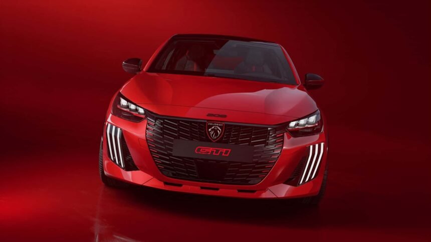 Peugeot E-208 GTi: İlk Elektrikli GTi Piste Çıkıyor Peugeot E-208 GTi: İlk Elektrikli GTi Piste Çıkıyor